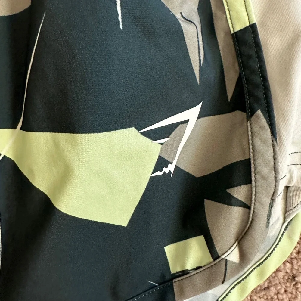 Gymshark Running Shorts Geometric Print Athletic Gym Activewear Medium - Picture 3 of 8